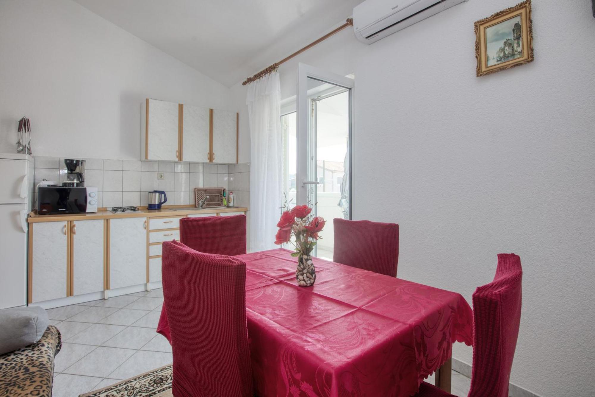 Apartments With A Parking Space Zablace, Sibenik - 4219 Номер фото