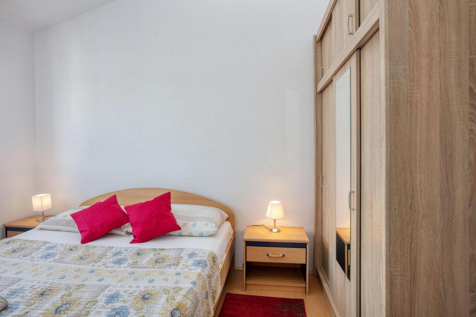 Apartments With A Parking Space Zablace, Sibenik - 4219 Номер фото