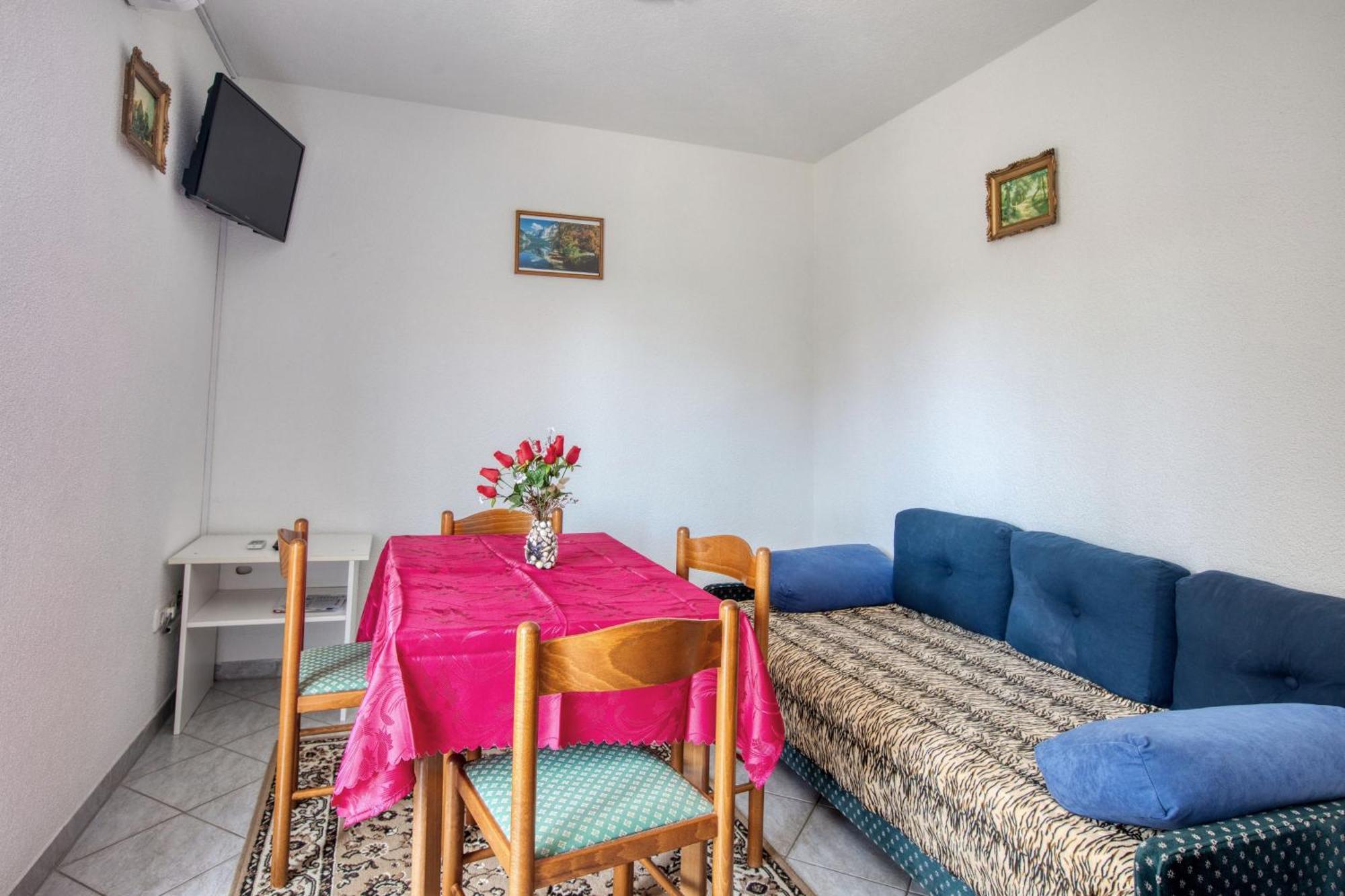 Apartments With A Parking Space Zablace, Sibenik - 4219 Номер фото