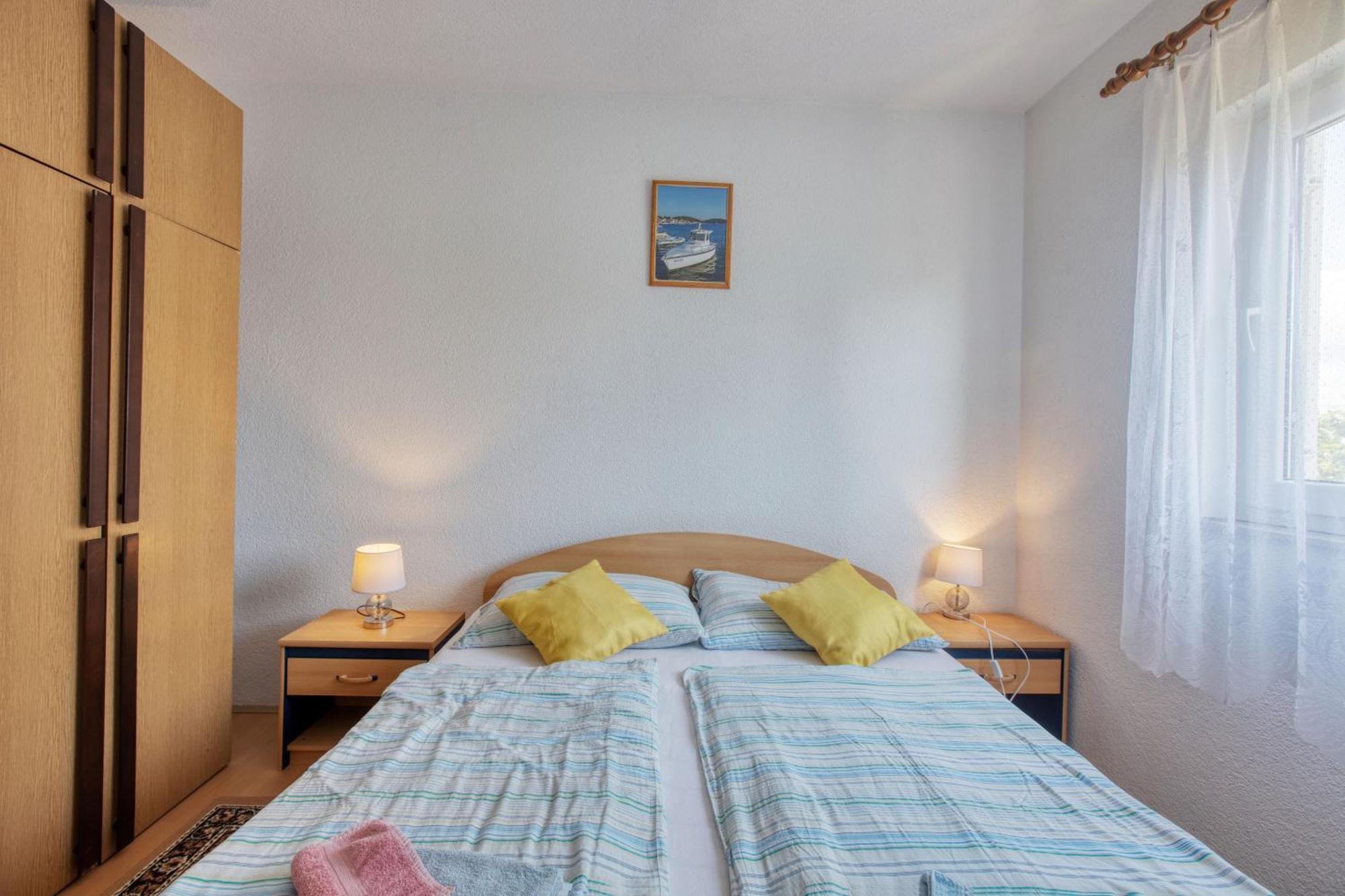 Apartments With A Parking Space Zablace, Sibenik - 4219 Номер фото